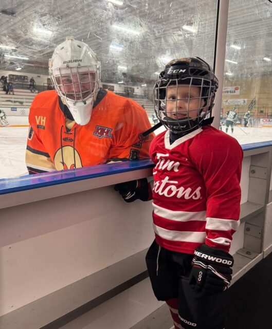This weekend, our little Rebel Hugo had a great time getting up close with our goalie Evan Leggett, and joining the Rebels’ starting line up on the ice for pre-game announcements and the anthem. 

Great to have you as a part of the team, Hugo!

#wearerebels #playforthegar #rebsnation
